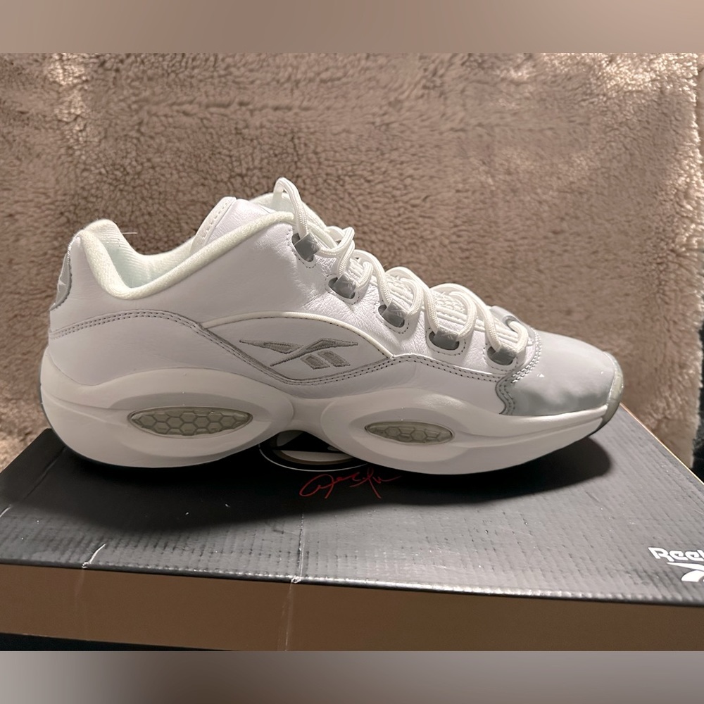 Reebok White & Gray Allen Iverson (Basketball)